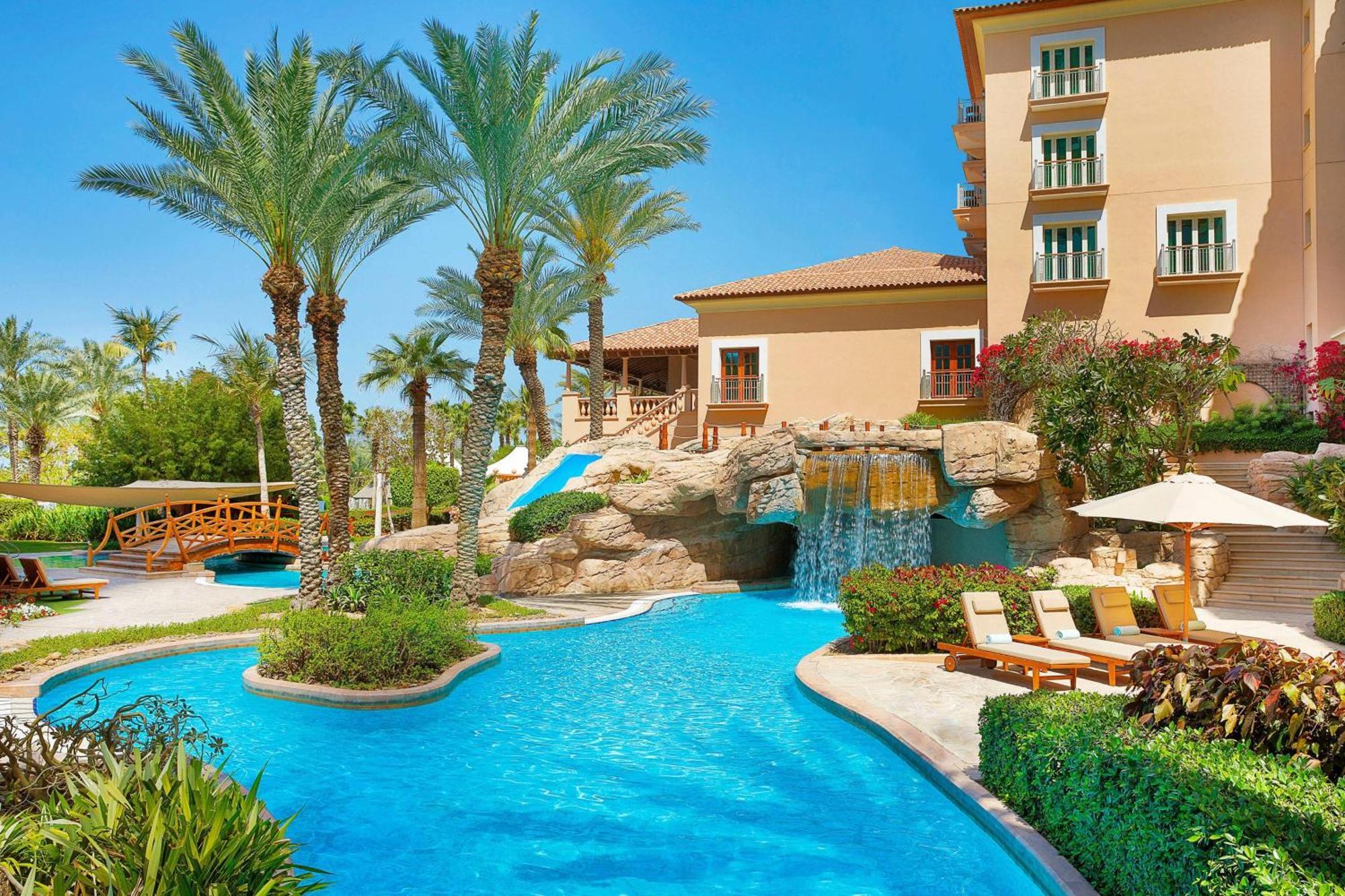 The Ritz-Carlton, Dubai Hotel Exterior photo The swimming pool at the Atlantis Paradise Island