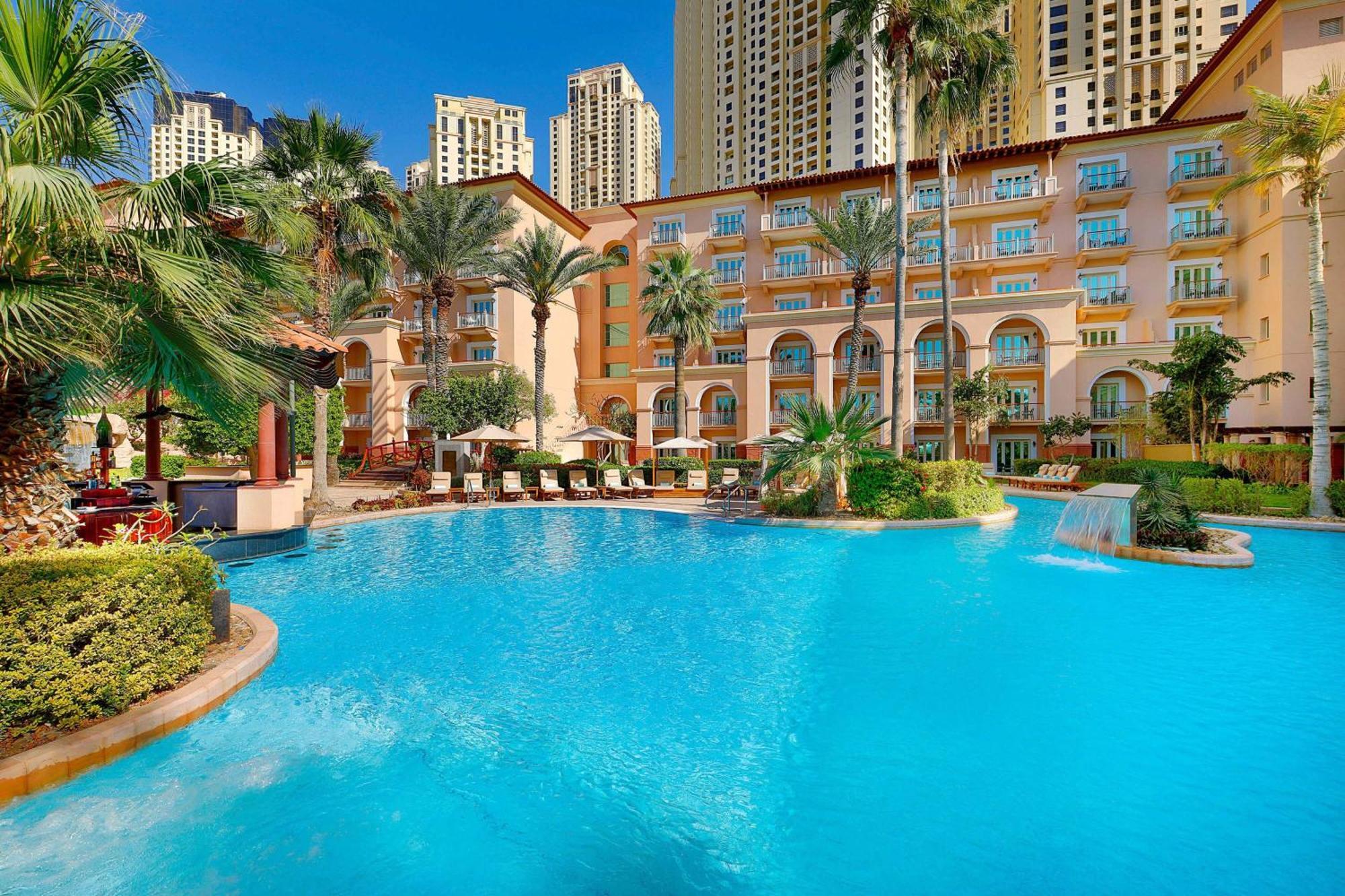 The Ritz-Carlton, Dubai Hotel Exterior photo The swimming pool at the Westin