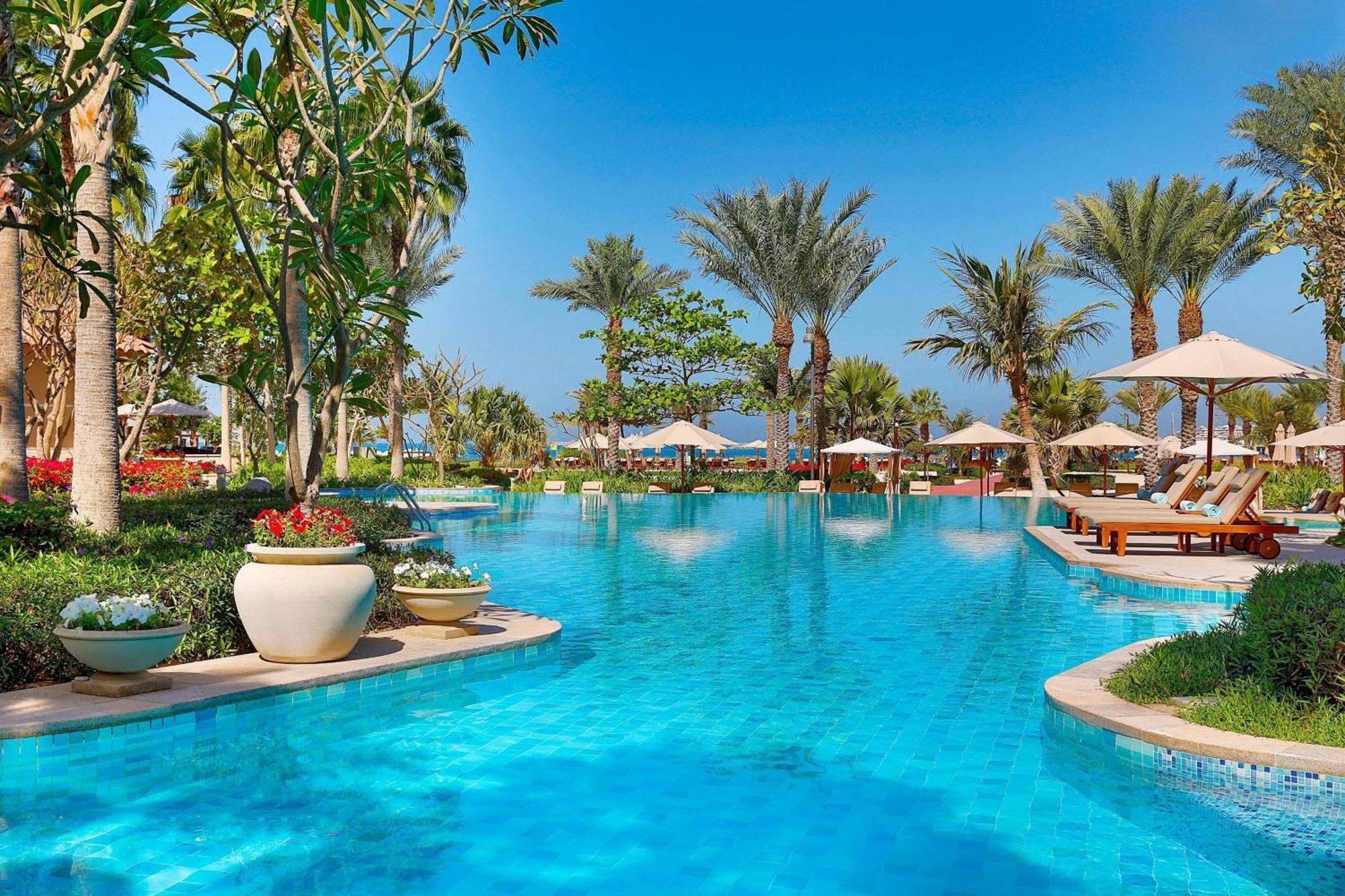 The Ritz-Carlton, Dubai Hotel Exterior photo The Westin The Palm, Dubai